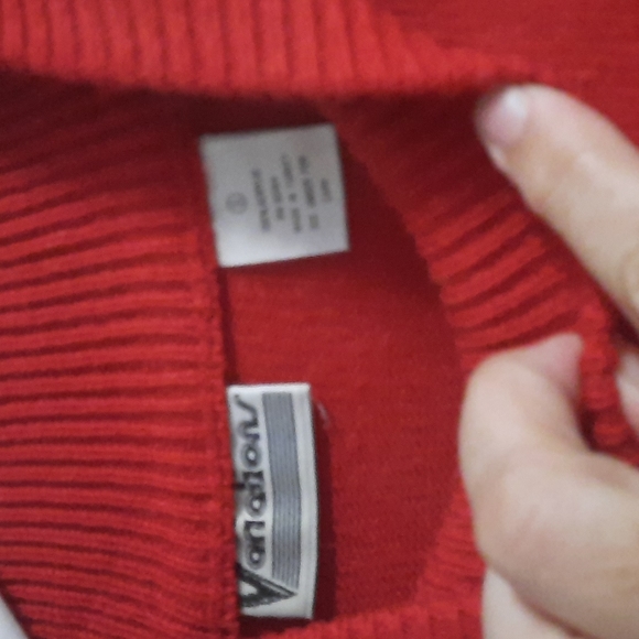 WOMEN'S KNITTED SWEATER WITH LONG SLEEVES - Picture 4 of 5